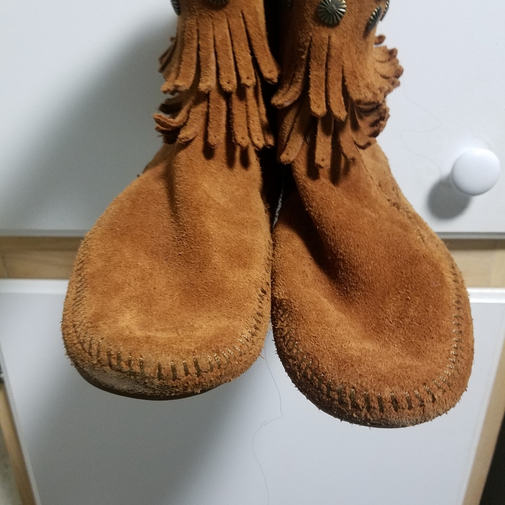 Minnetonka Fringe Moccasins  10